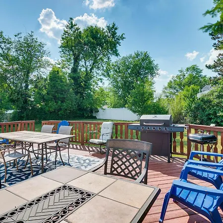 Somerset Home With Large Yard Near Parks And Trails